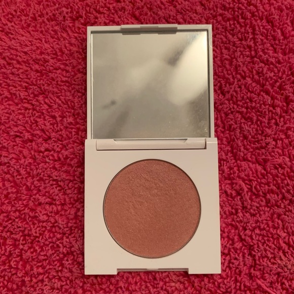 Clinique Blush - Picture 2 of 3